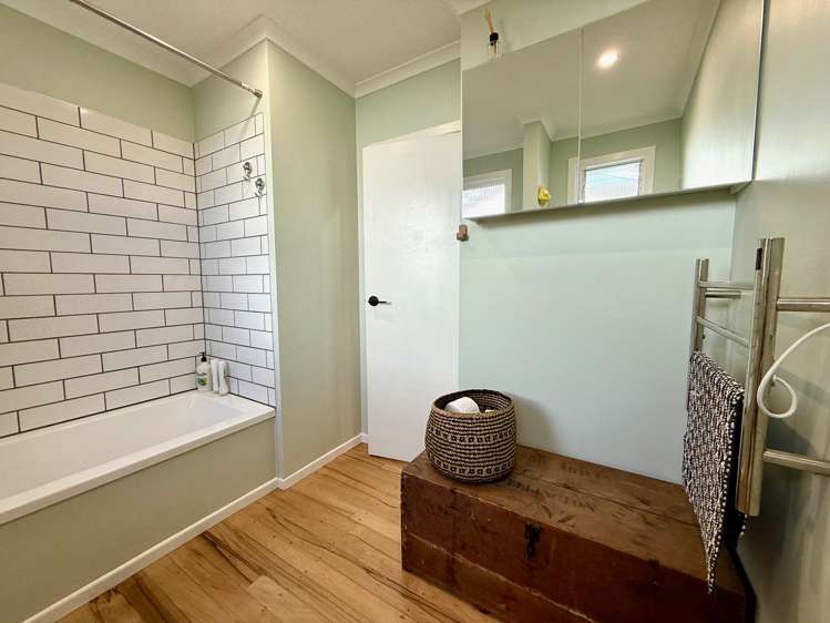 19 Lorenzen Bay Road Raglan_38