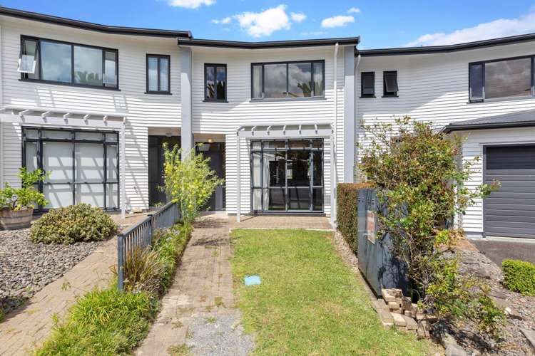 42/2 Armoy Drive East Tamaki_0