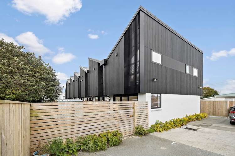3/54 Barrack Road_0