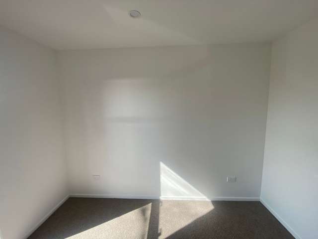 Charming 2-Bedroom Townhouse in Prime Location