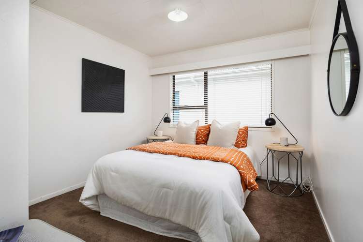 2/18 Willcott Street Mount Albert_11