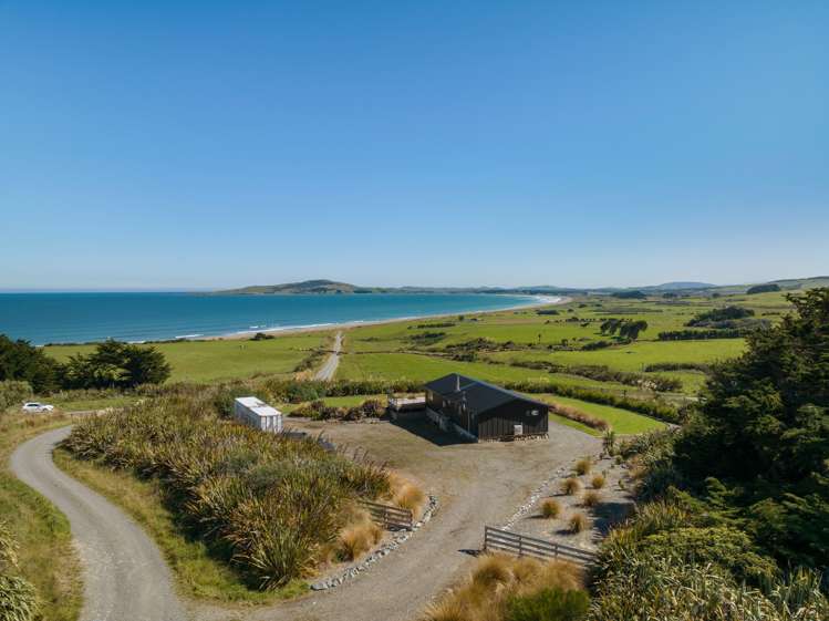 77 Tihaka Beach Road Riverton & Surrounds_40