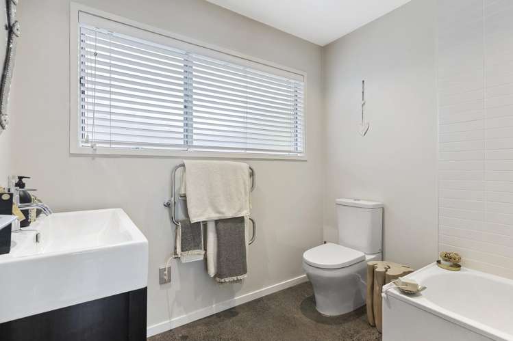 10/54 Finch Street Morningside_9