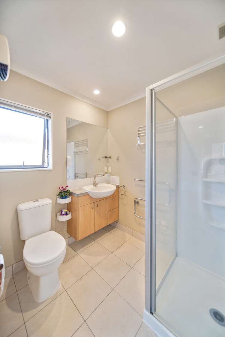 36 Baverstock Road Flat Bush_14