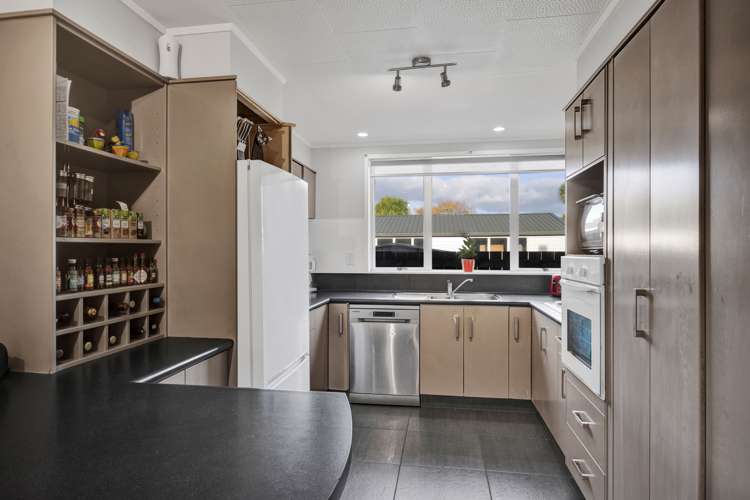 54 Egmont Street Hawera_5