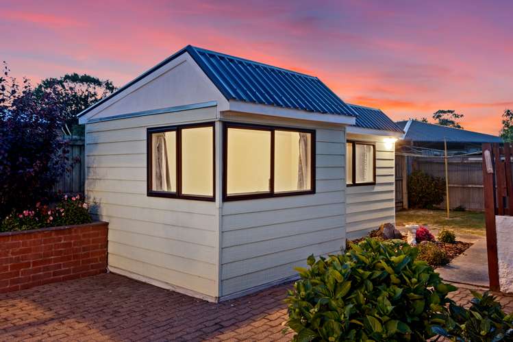 16 Wimborne Crescent Aranui_16