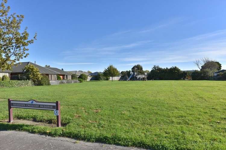 48 Seadown Crescent Amberley_17