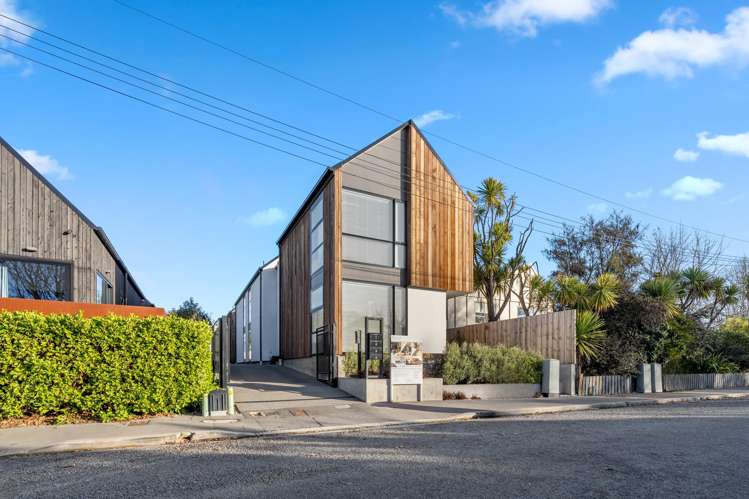 2/10 Hurley Street Christchurch Central_1