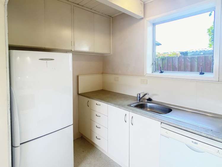 2/108 Office Road Merivale_2