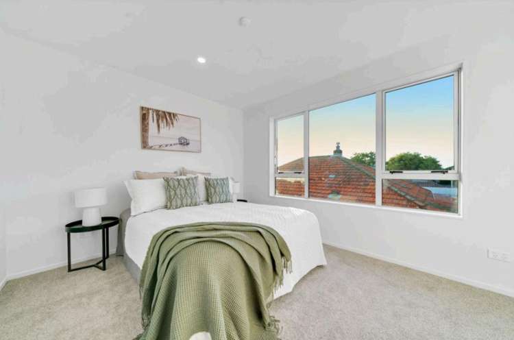 3-8/30 Carruth Road_5