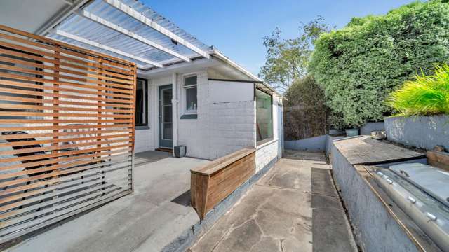 54 Waldron Crescent Green Island_1