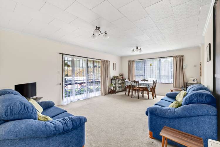 2/3 The Ridgeway Enner Glynn_1