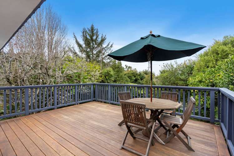 1 Rimutaka Place Titirangi_13