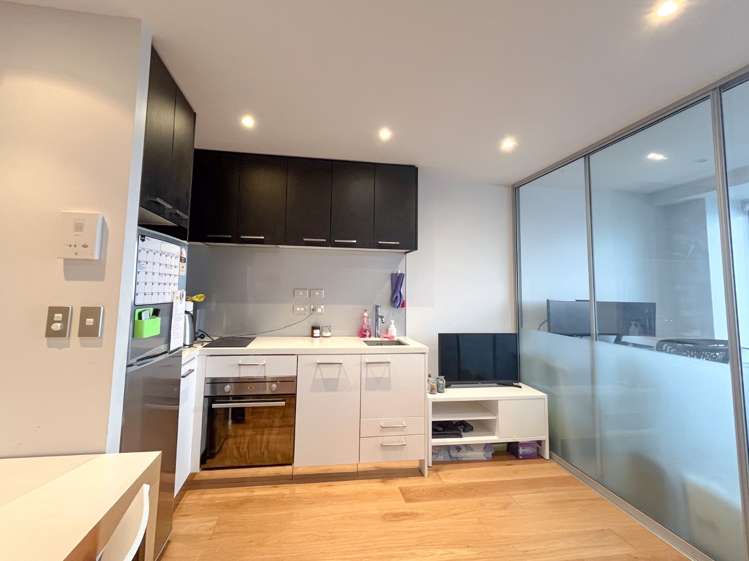 2004/8 Airedale Street_0