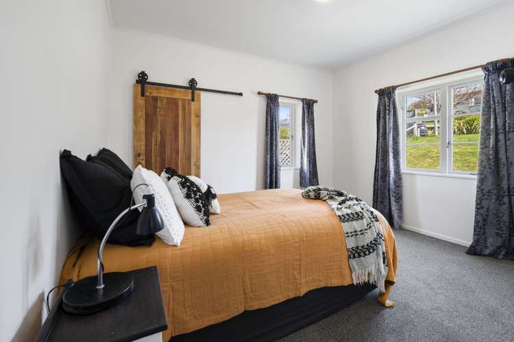 8 Lark Street Taihape and Surrounds_11