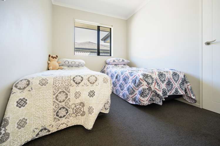 86 Covent Drive Stoke_13