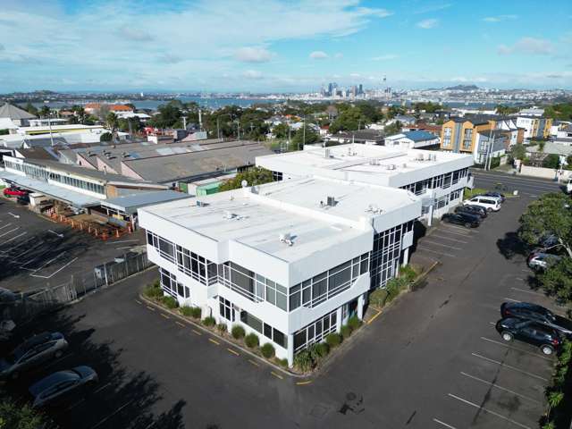 Affordable ground floor office with five car parks