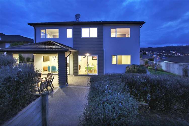 14 Paparoa Crescent Aotea_24