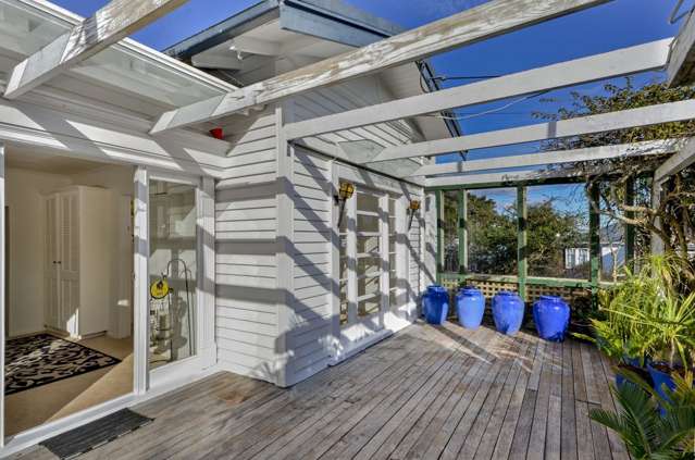 44 Seaview Avenue Northcote_3