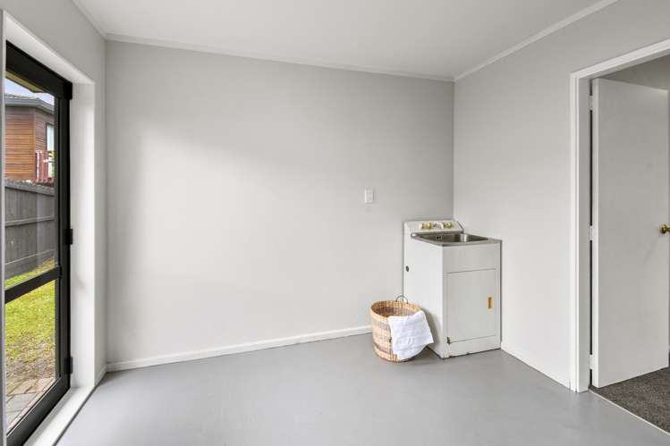 30 Koru Street Mangere Bridge_23