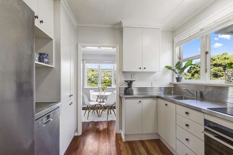 12 Raroa Place Pukerua Bay_6