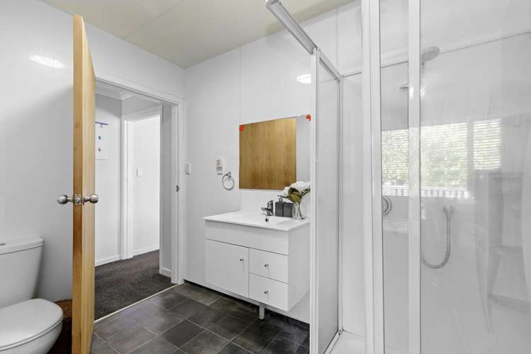 6 Kapuranga Grove Stokes Valley_17