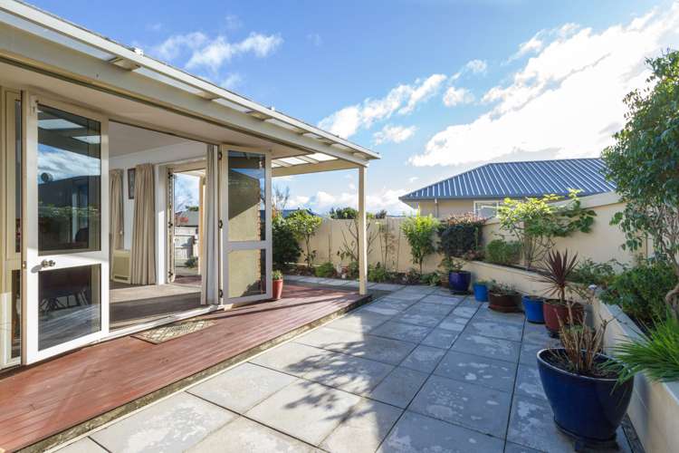 13 Vining Crescent Stoke_4