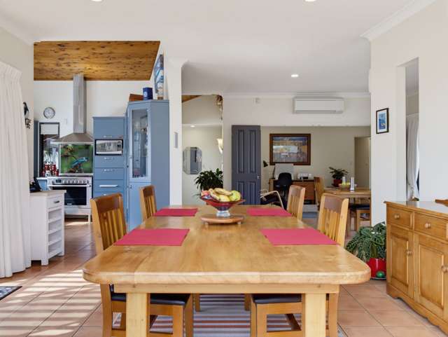 15 Edward Payton Grove Pukehangi_3