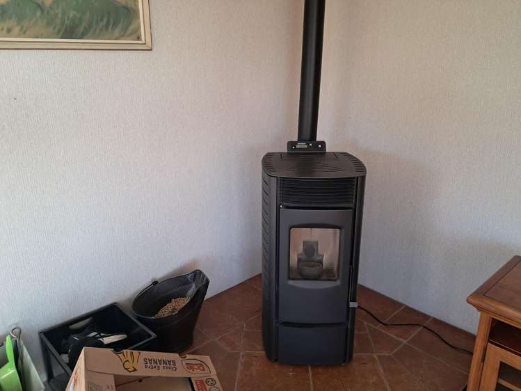 84 Salcombe Street Kaitangata_4