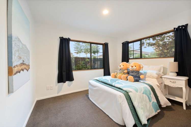 8a Longburn Road Henderson_19