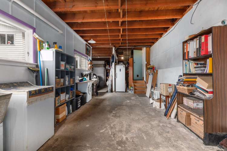 4 Mana View Road Paremata_13