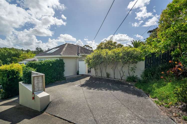 104 Beach Road Castor Bay_24