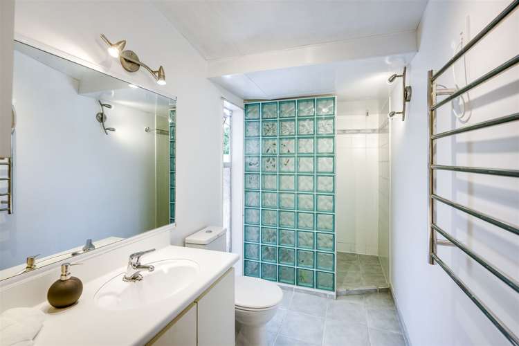 66 Menin Road Onekawa_12