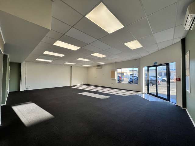 Quality Showroom and Warehouse Lease Opportunity