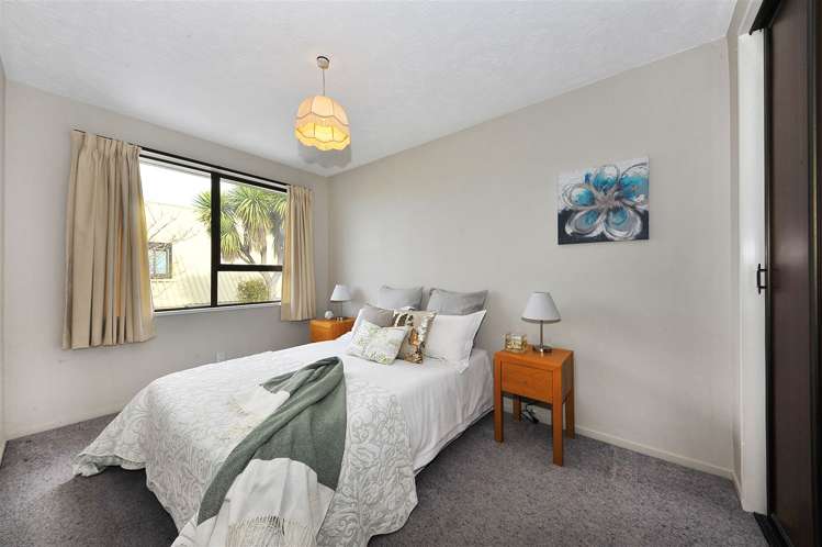 2/2 Kingham Place Avonhead_9