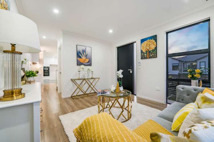 74 Michael Bosher Way Flat Bush_5