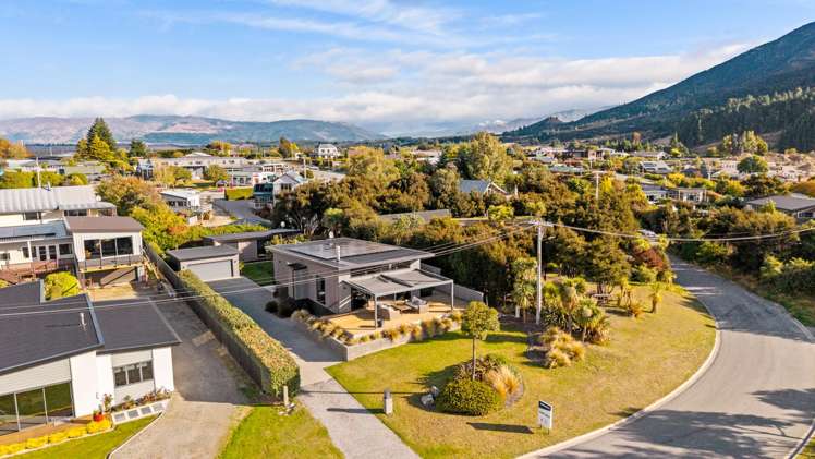 12 Flora Dora Parade Lake Hawea_25