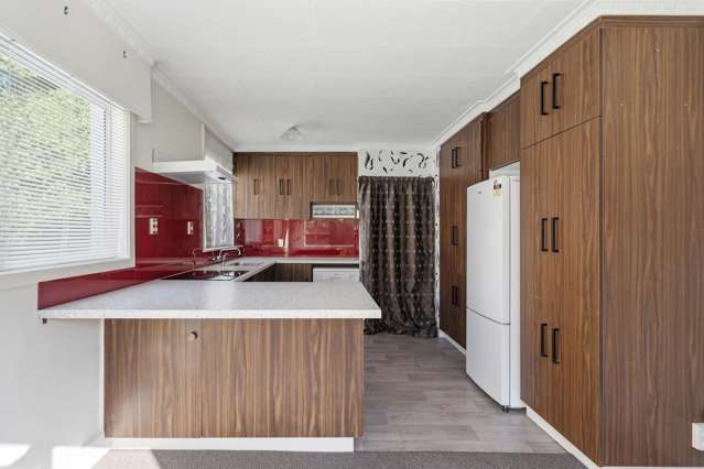 206 Kelvin Street Avenal_3