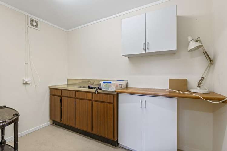 1082 Sandspit Road Sandspit_13