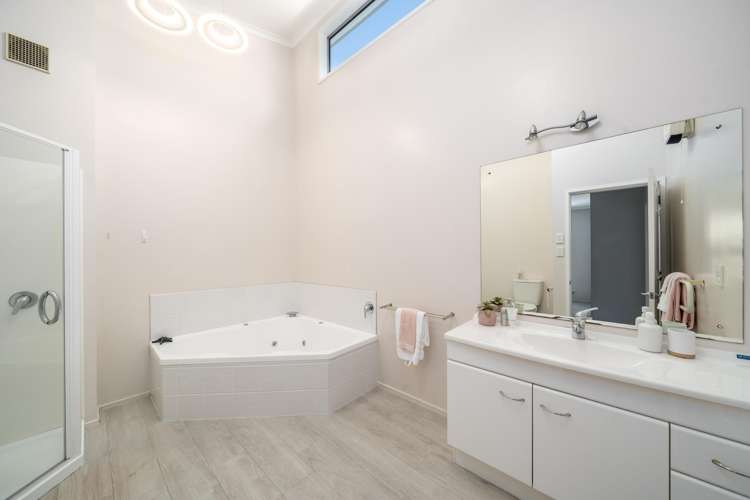 4 Handly Grove Churton Park_20