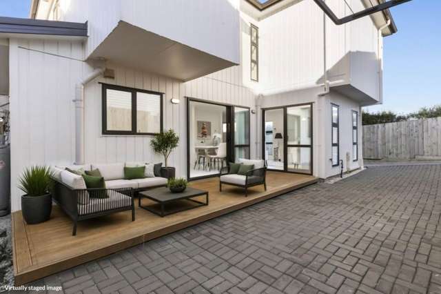 Modern, Light-Filled 3-Bedroom Home with On-Si...
