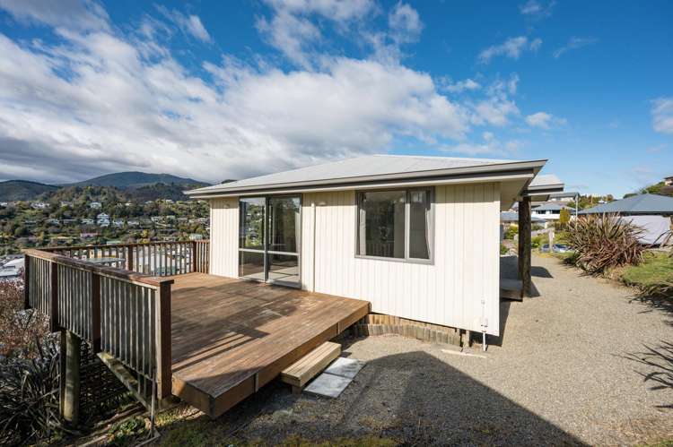 3 Carleton Place Toi Toi_1