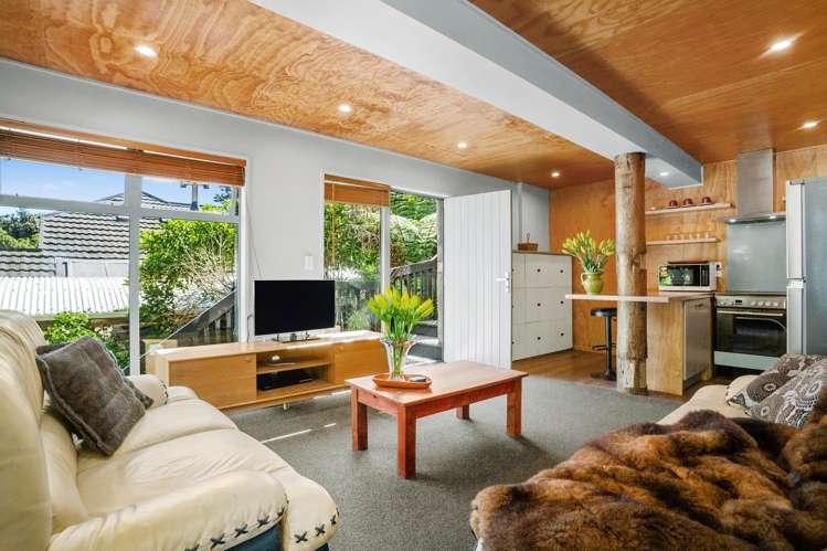 3A Whiorau Grove Lowry Bay_29