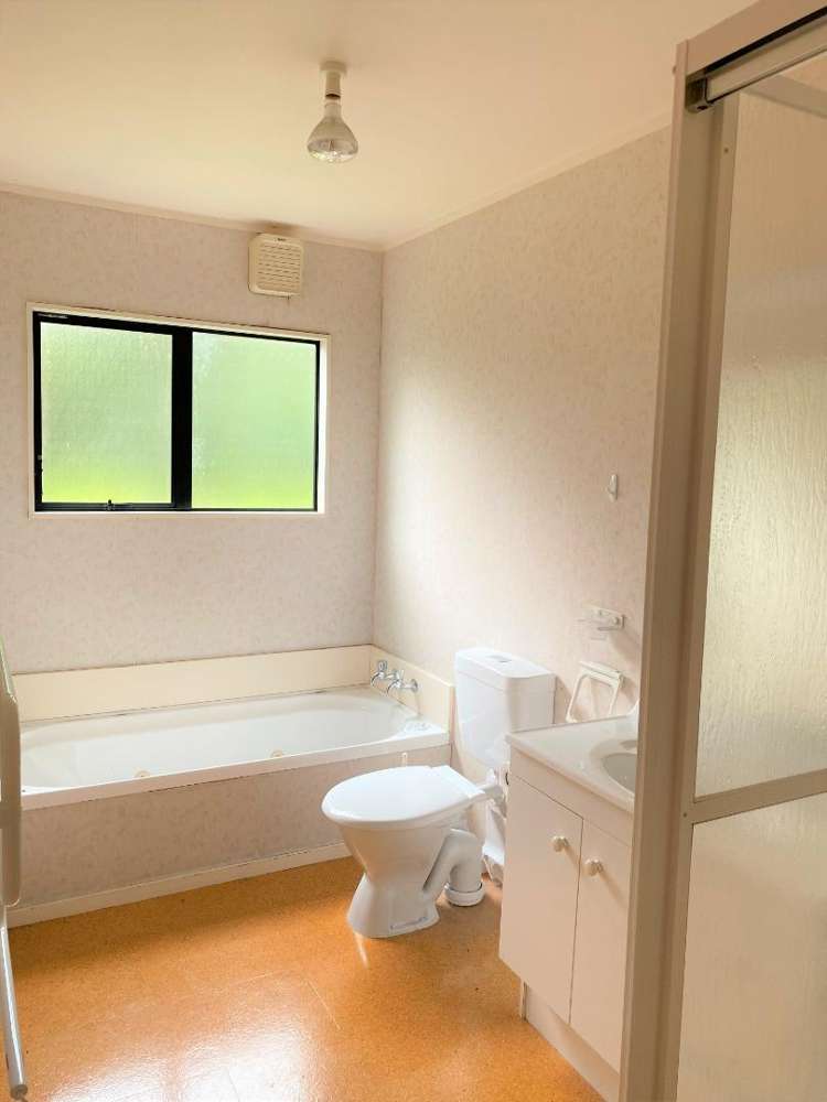 14 Ellwood Place Churton Park_11