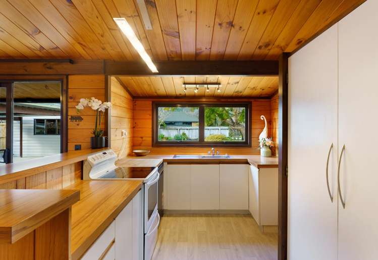 21 Awanui Drive Waikanae_8