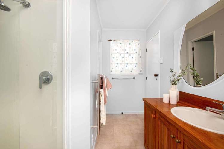 35 Outram Grove Kelson_8