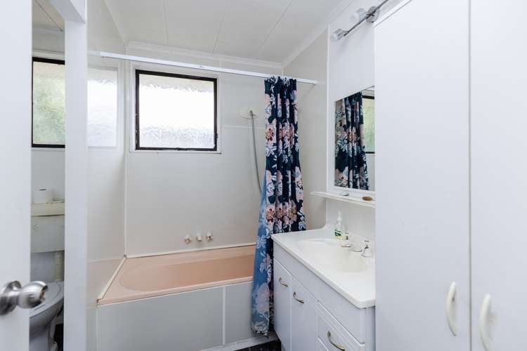 12b Saxbys Road Glenview_10