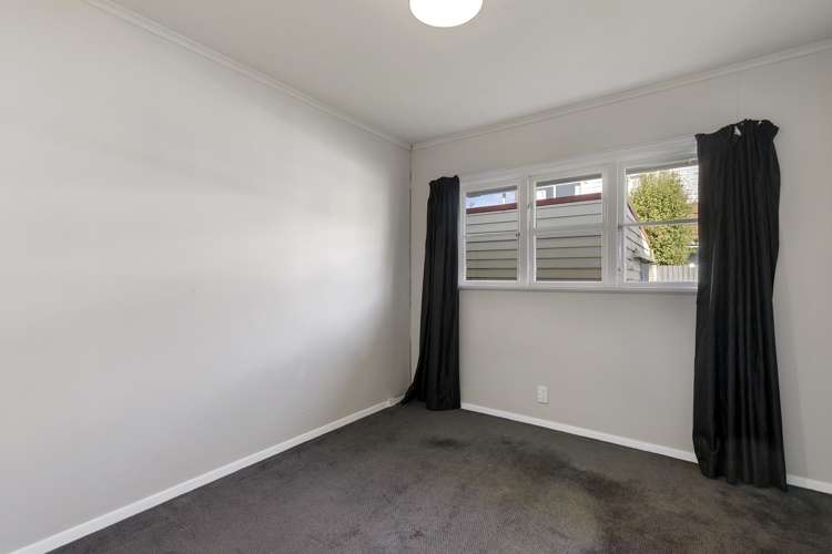 1 and 2/7A Seddon Street Wallaceville_12