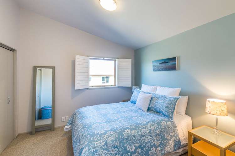 12/1 Marine Parade Paraparaumu Beach_9