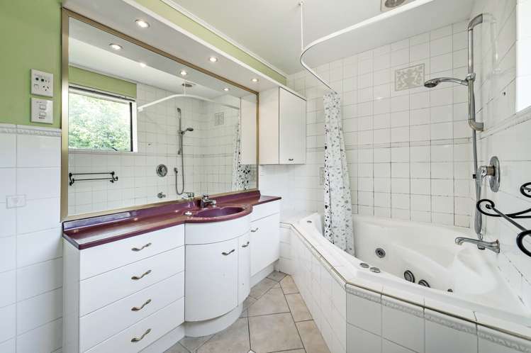 12 Bowen Street Southbridge_15